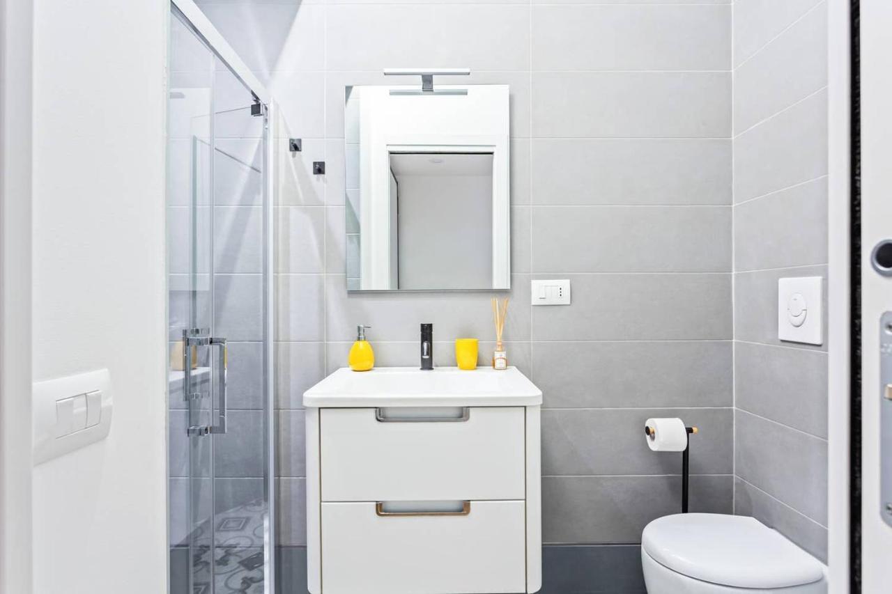 Design And New Flat In Navigli District Apartment Milan Bagian luar foto